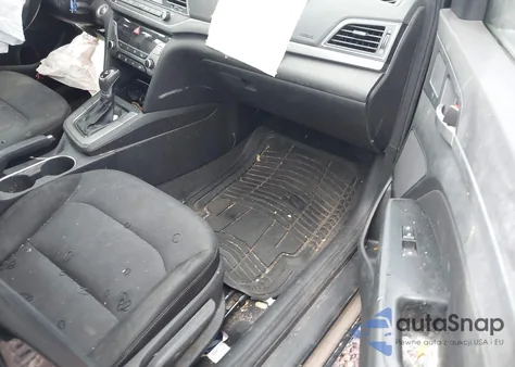 2017 Hyundai Elantra Value Edition z USA, uszkodzony, nr VIN 5NPD84LF1HH172893